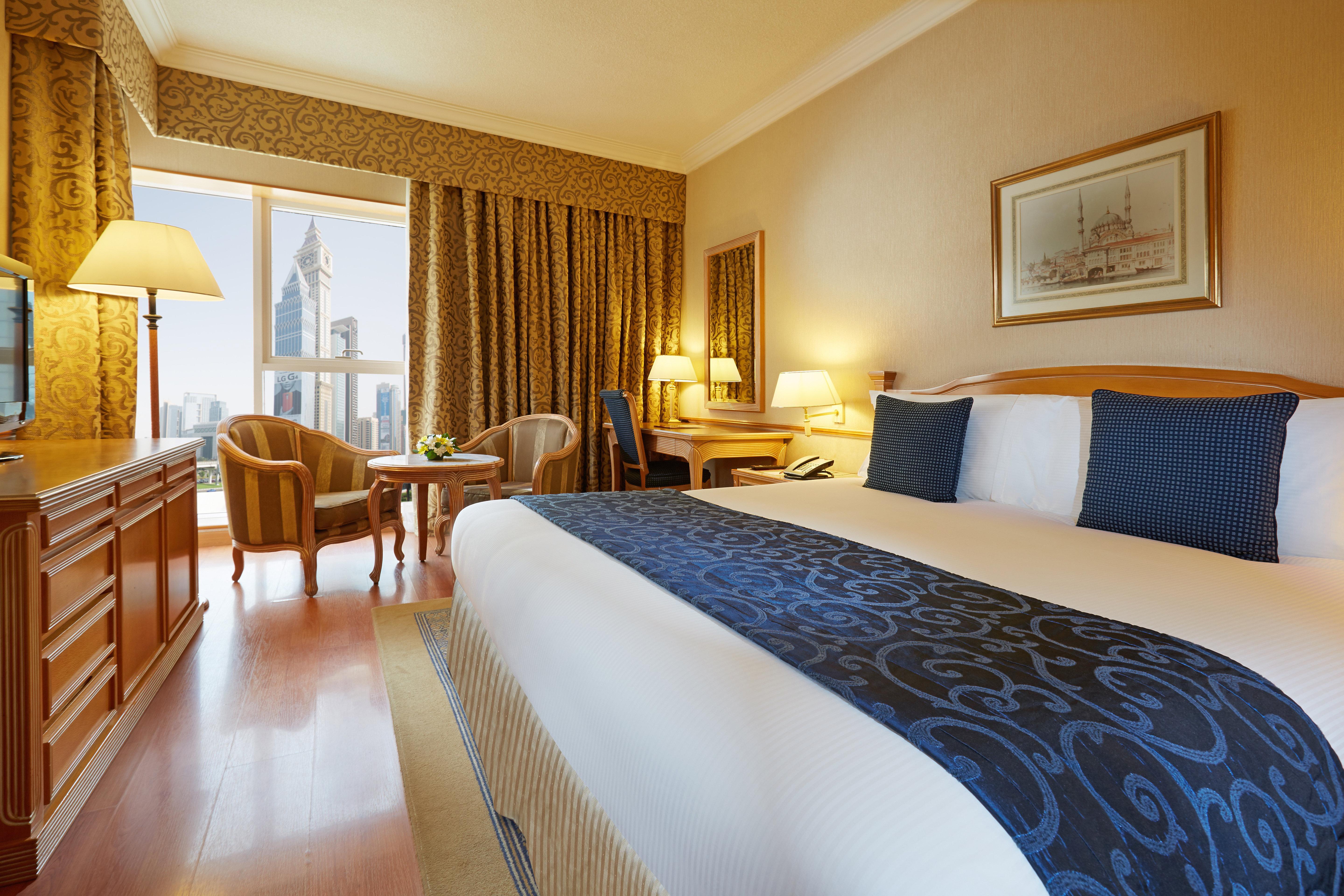 Отель Millennium Plaza Downtown, Дубай Экстерьер фото A room at the Jumeirah Creekside