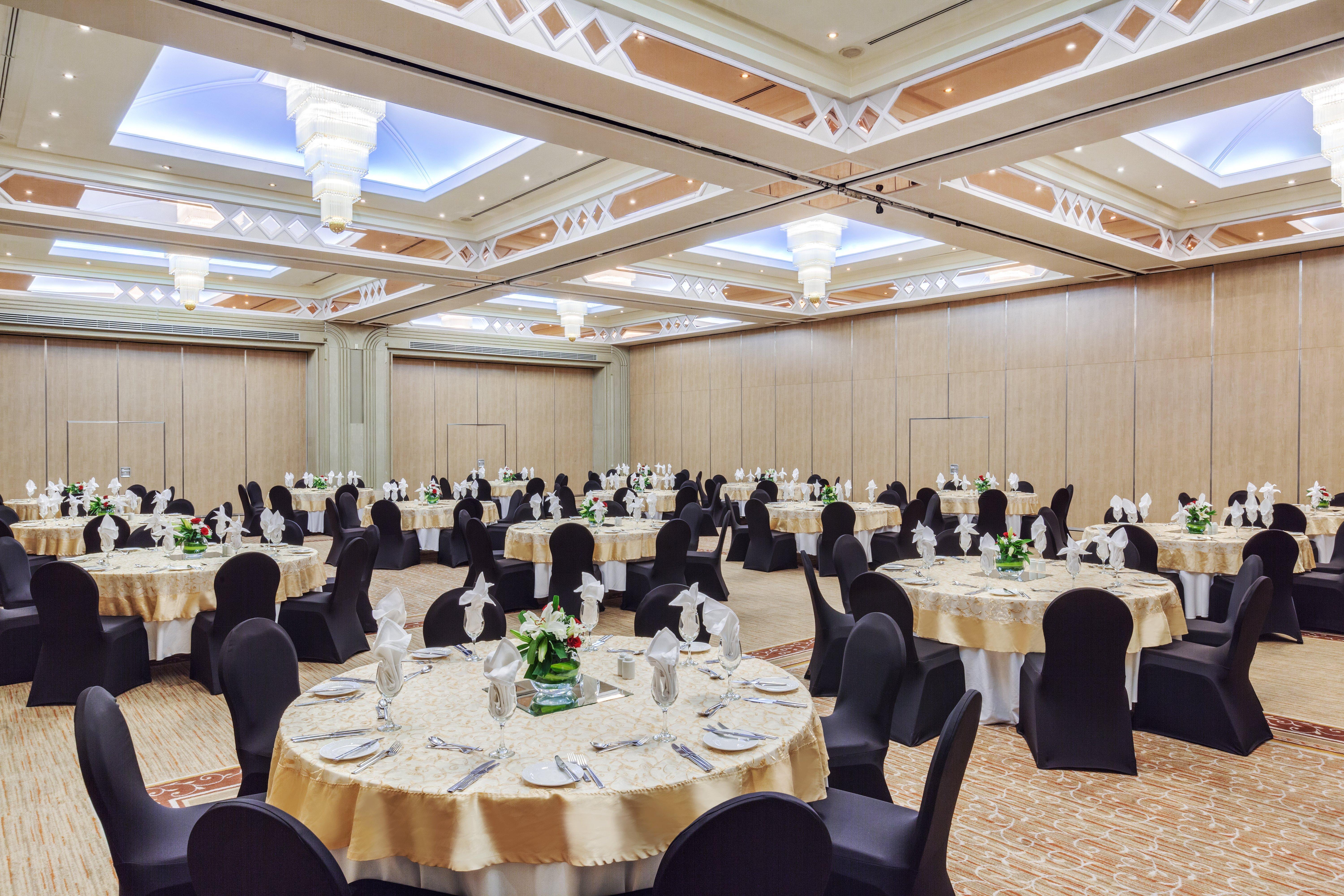 Отель Millennium Plaza Downtown, Дубай Экстерьер фото The Grand Ballroom